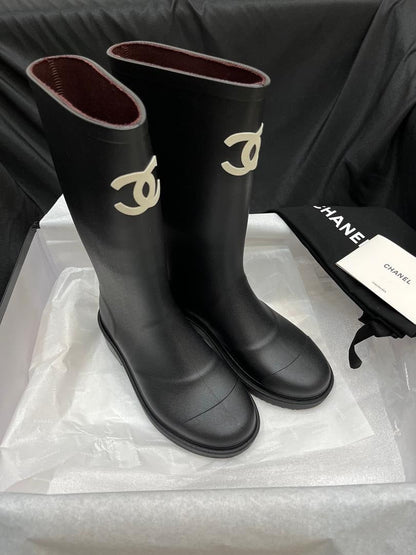 Viral Rubber Boots